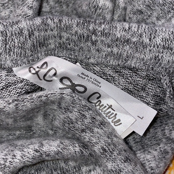 LC Couture womens large cold shoulder cut out top - Picture 6 of 9